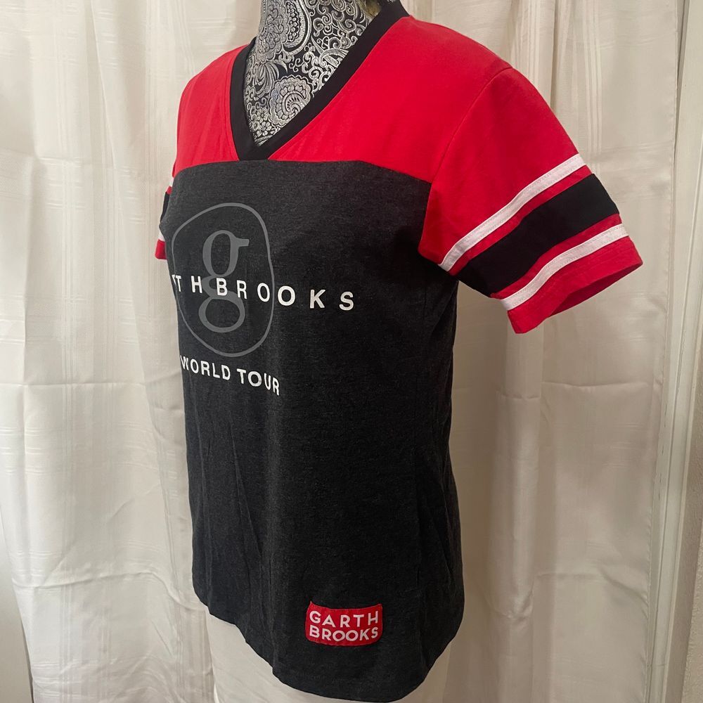 Garth Brooks Country Music Womens gray red Tour Jersey Shirt Short Sleeve Large - Picture 2 of 14